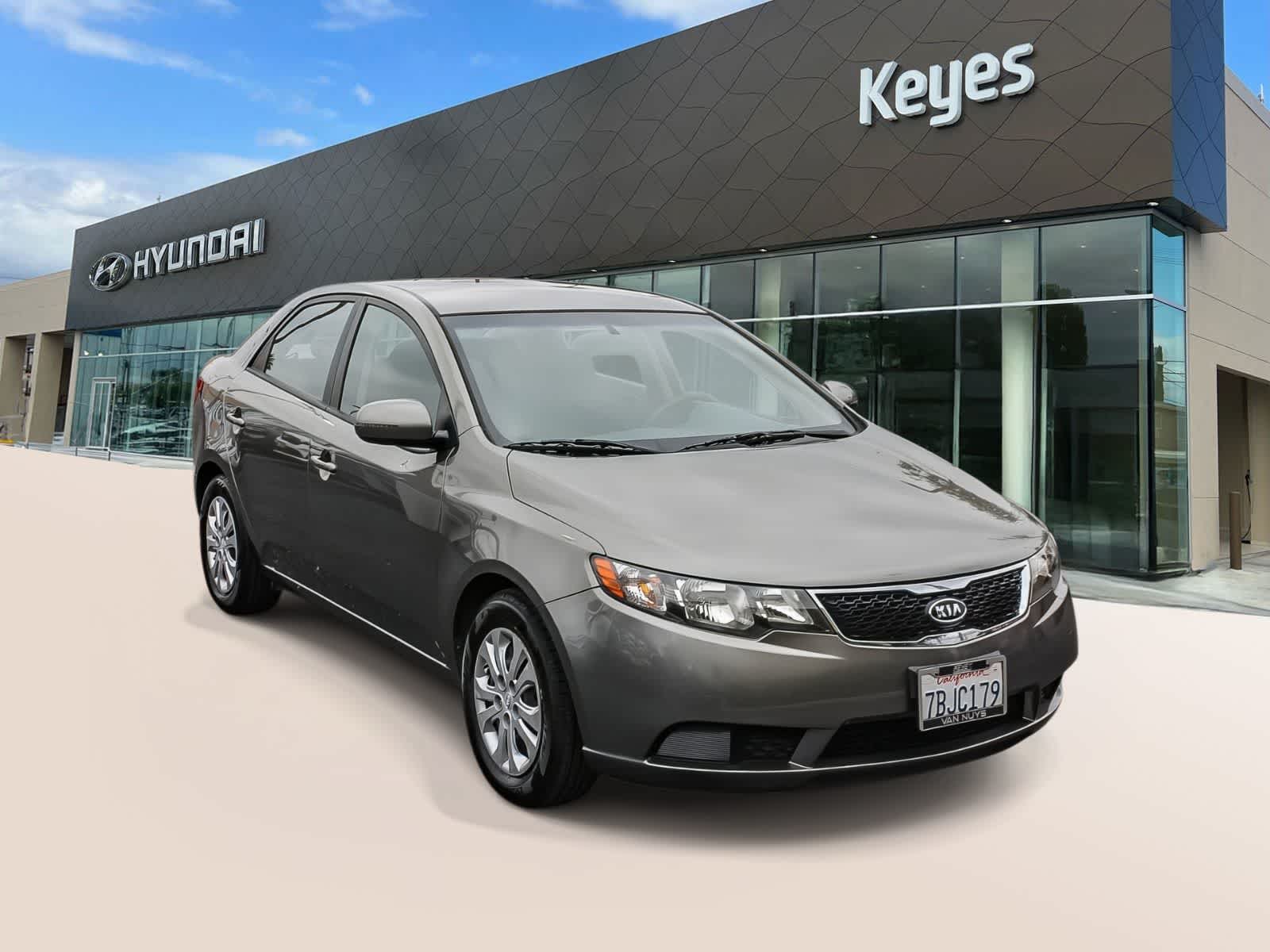 Thumbnail: 2012 Kia Forte - 3