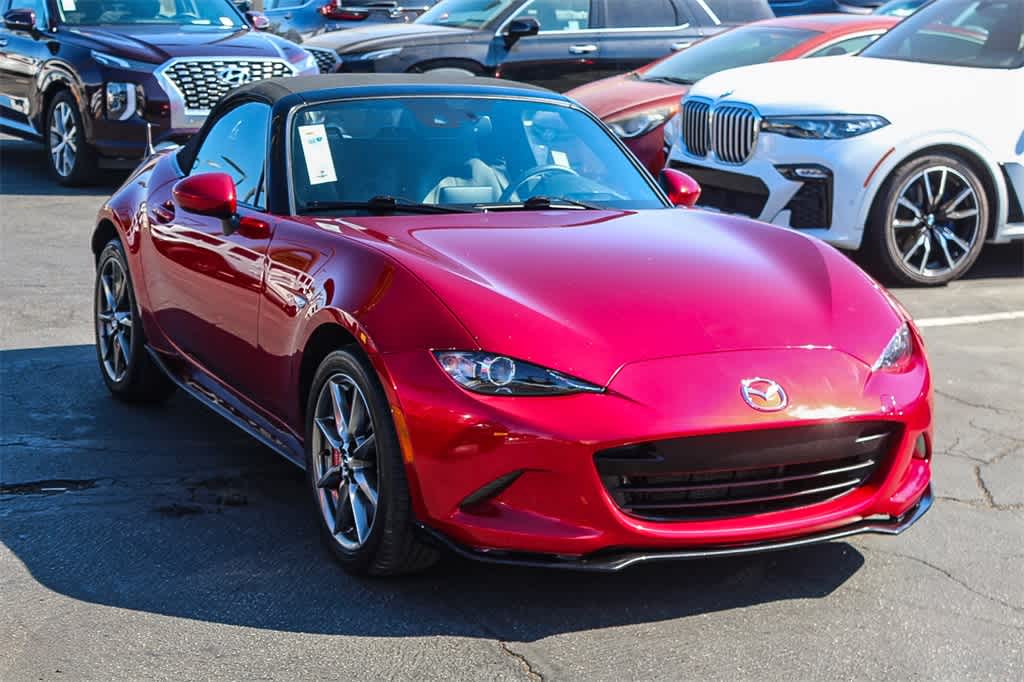 Thumbnail: 2022 Mazda MX-5 Miata - 3