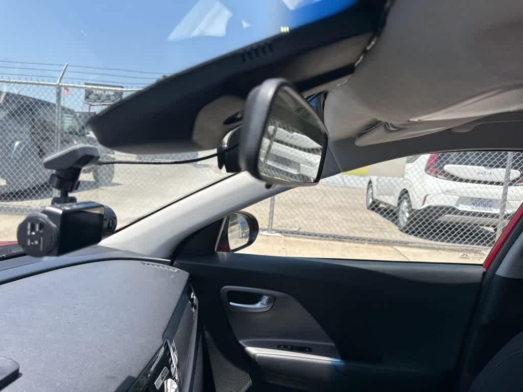 Thumbnail: 2018 Kia Niro - 27