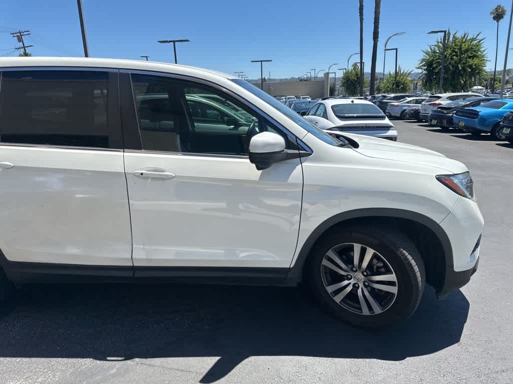 Thumbnail: 2018 Honda Pilot - 16