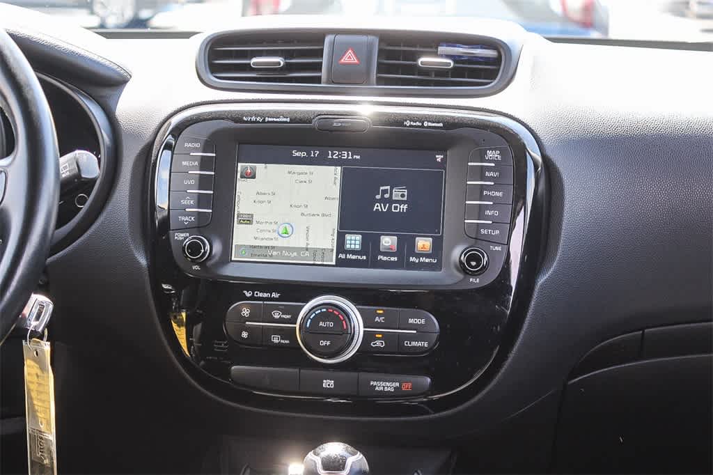 Thumbnail: 2015 Kia Soul - 14