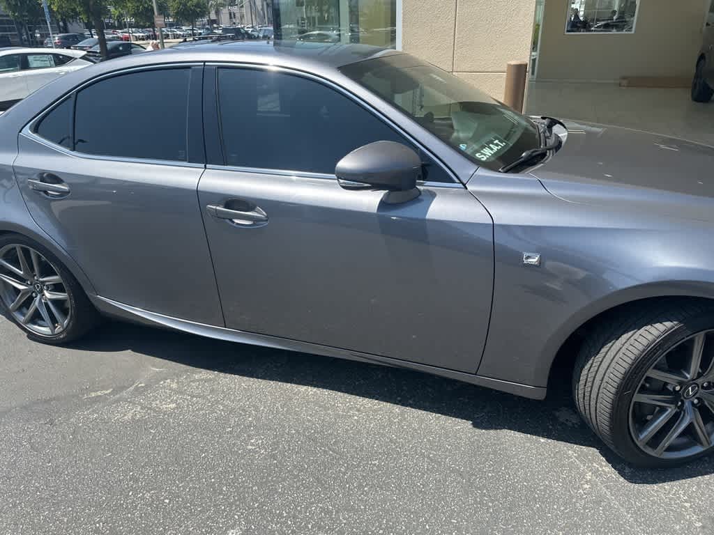 2016 Lexus IS 200t 17