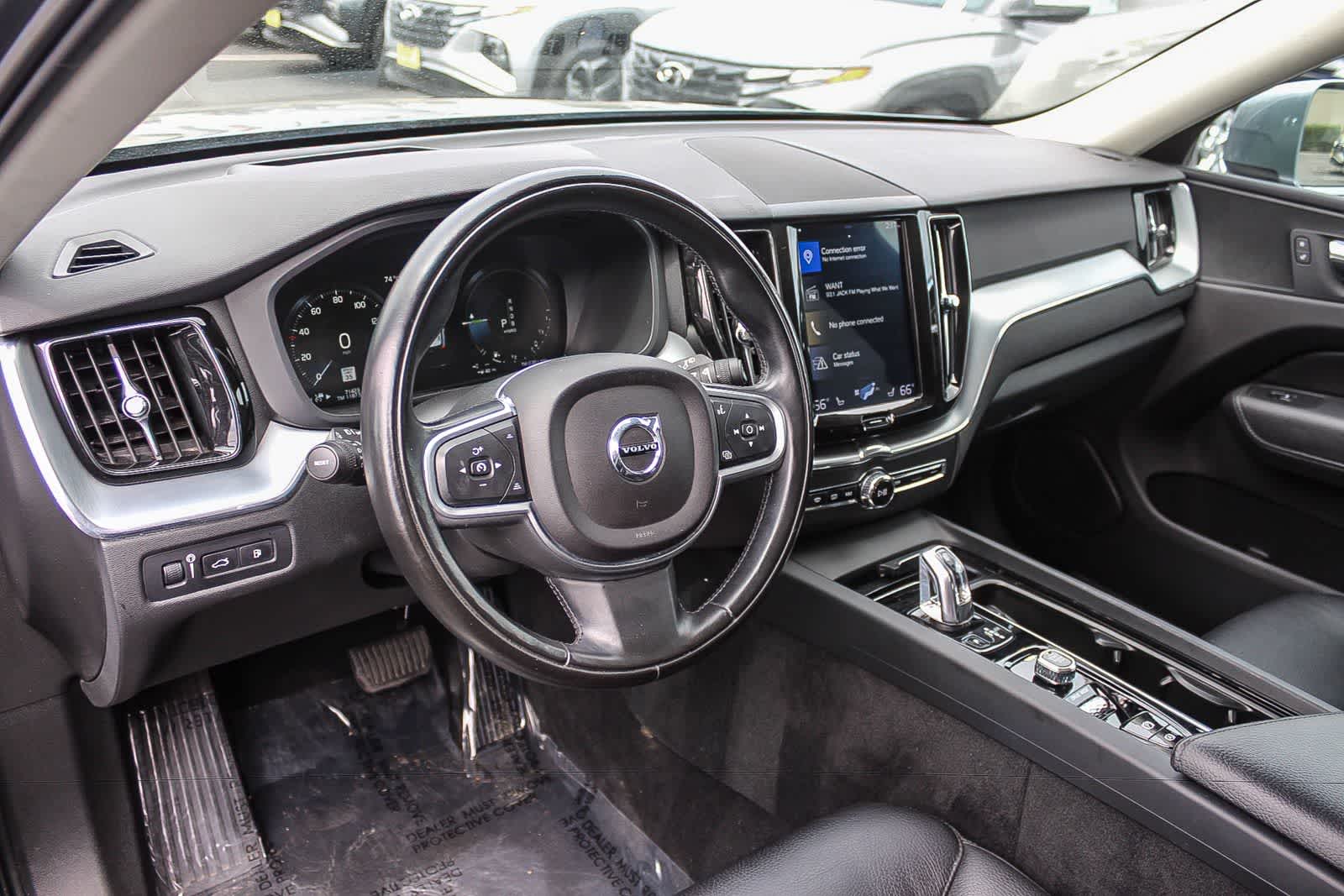 Thumbnail: 2018 Volvo XC60 - 23
