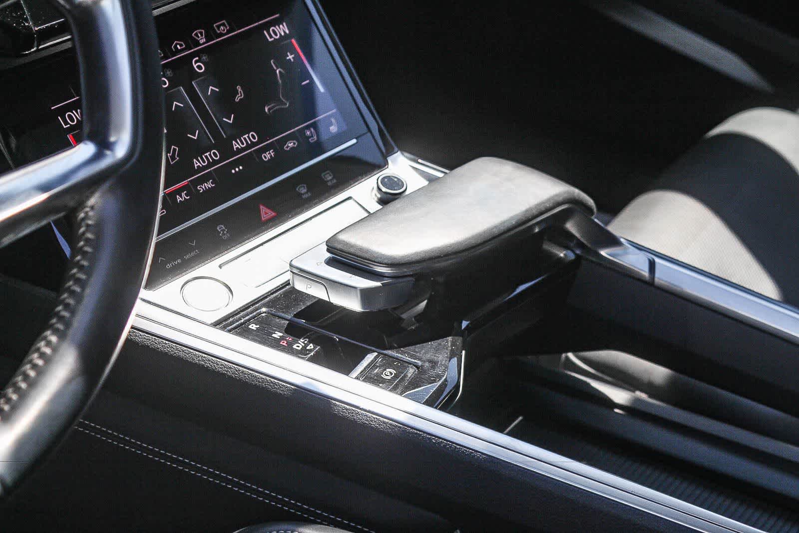 Thumbnail: 2019 Audi e-tron - 24