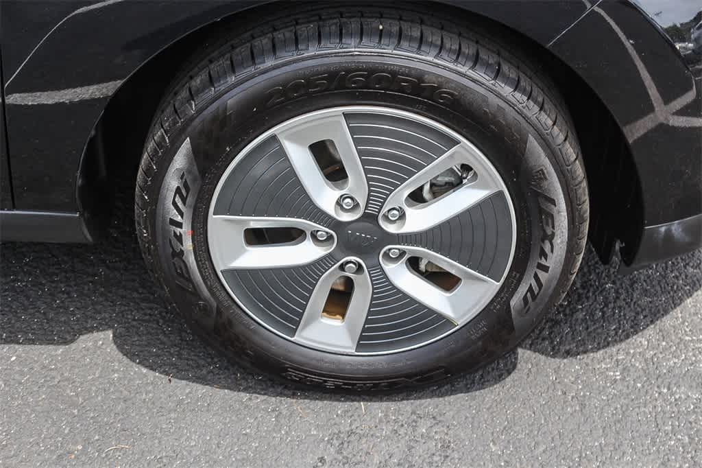 Thumbnail: 2019 Kia Soul EV - 9