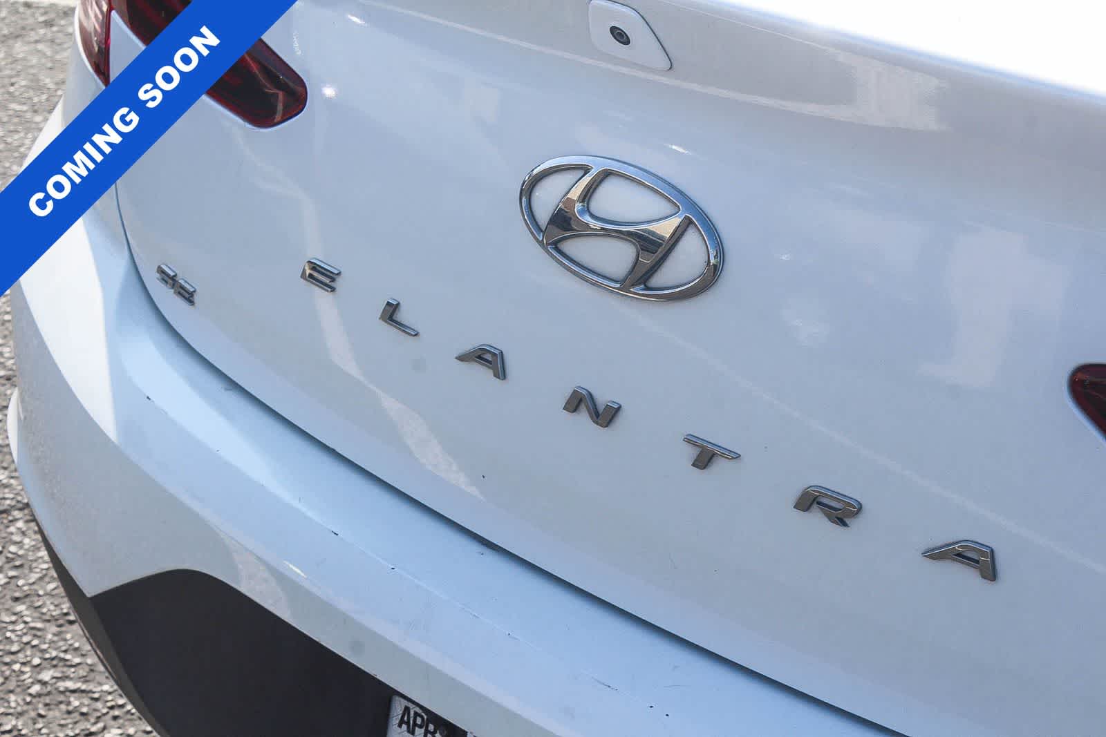 Thumbnail: 2019 Hyundai Elantra - 9