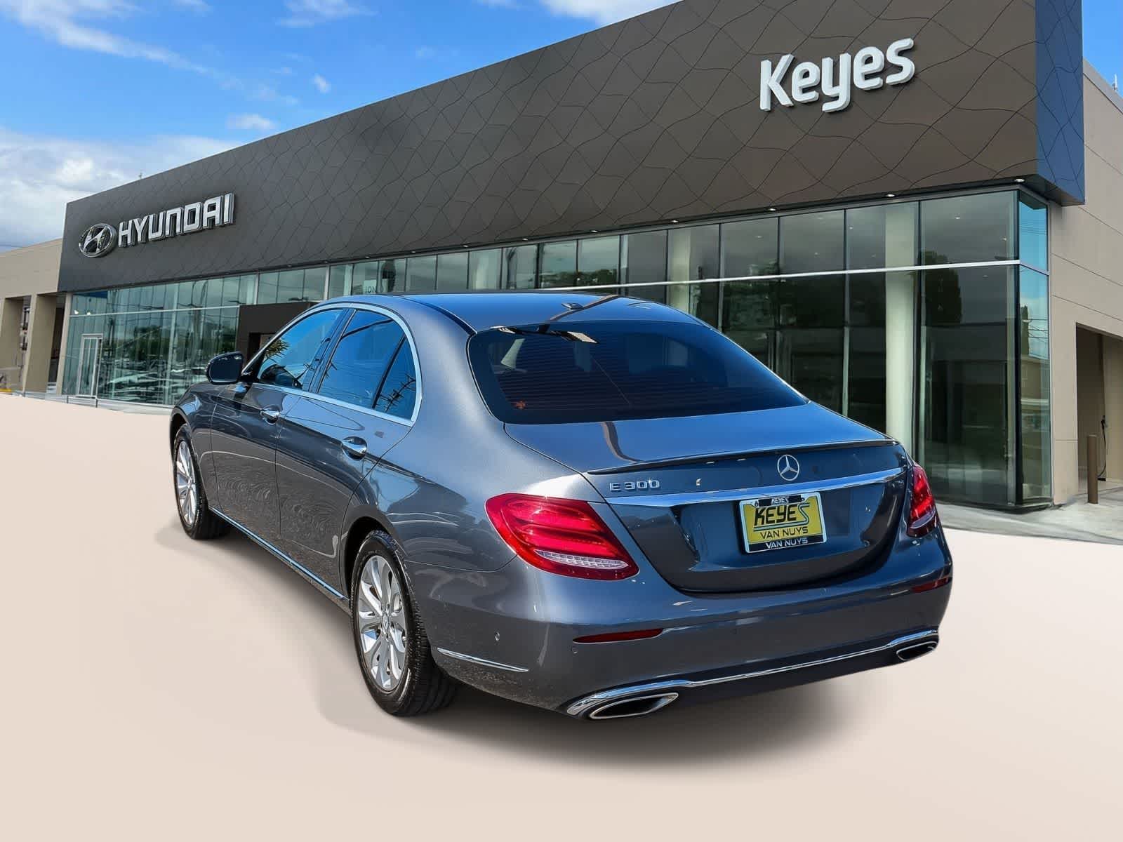 Thumbnail: 2017 Mercedes-Benz E-Class - 7