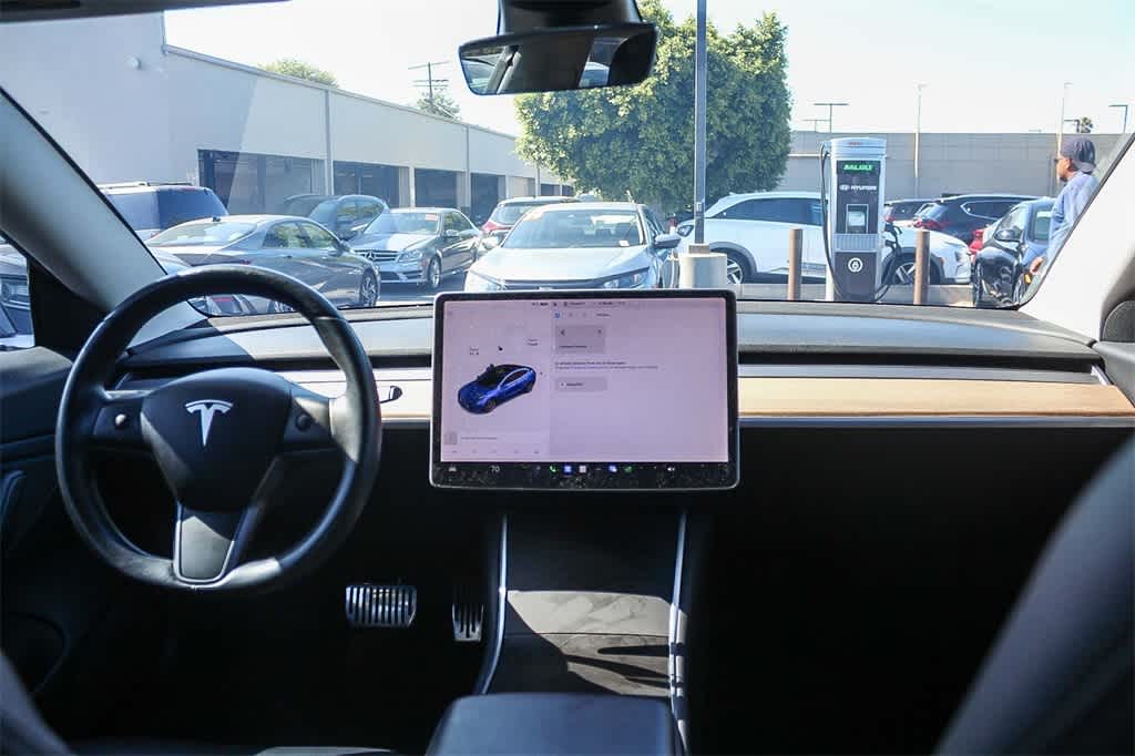 Thumbnail: 2018 Tesla Model 3 - 12