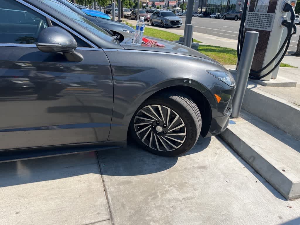 Thumbnail: 2022 Hyundai Sonata - 21