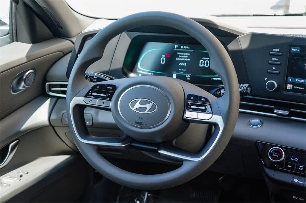 Thumbnail: 2025 Hyundai Elantra - 15