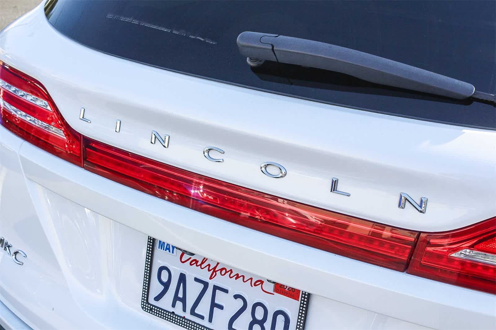 Thumbnail: 2015 Lincoln MKC - 8