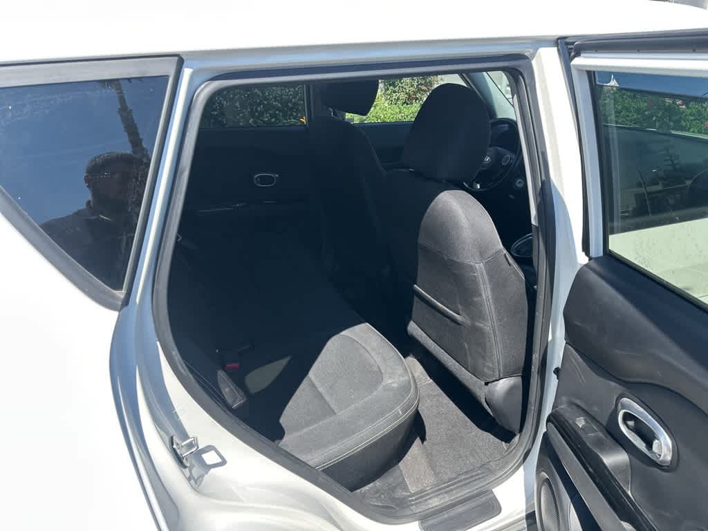Thumbnail: 2015 Kia Soul - 15