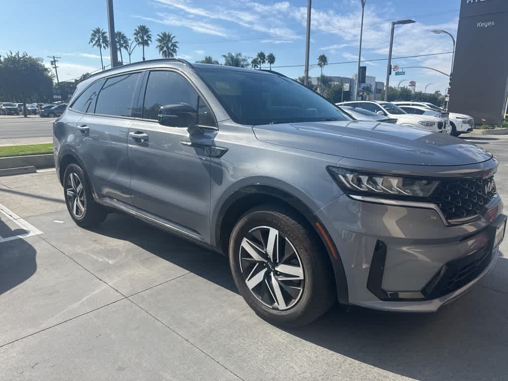 Thumbnail: 2022 Kia Sorento - 4