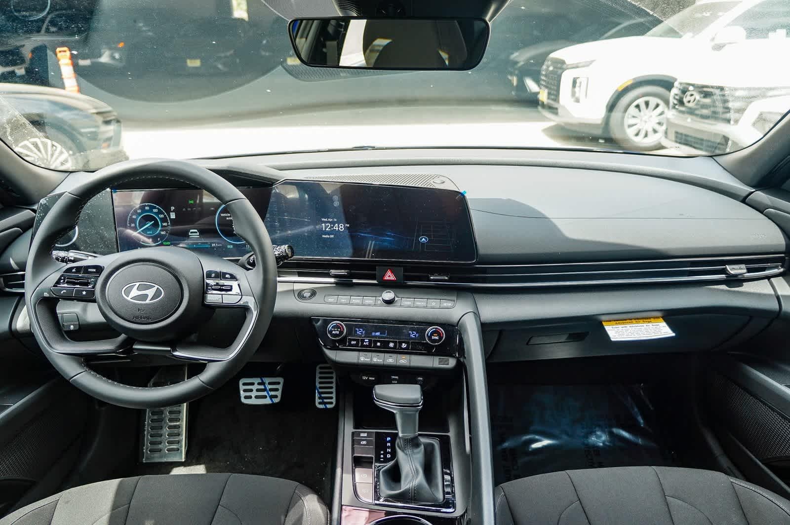 Thumbnail: 2025 Hyundai Elantra - 14