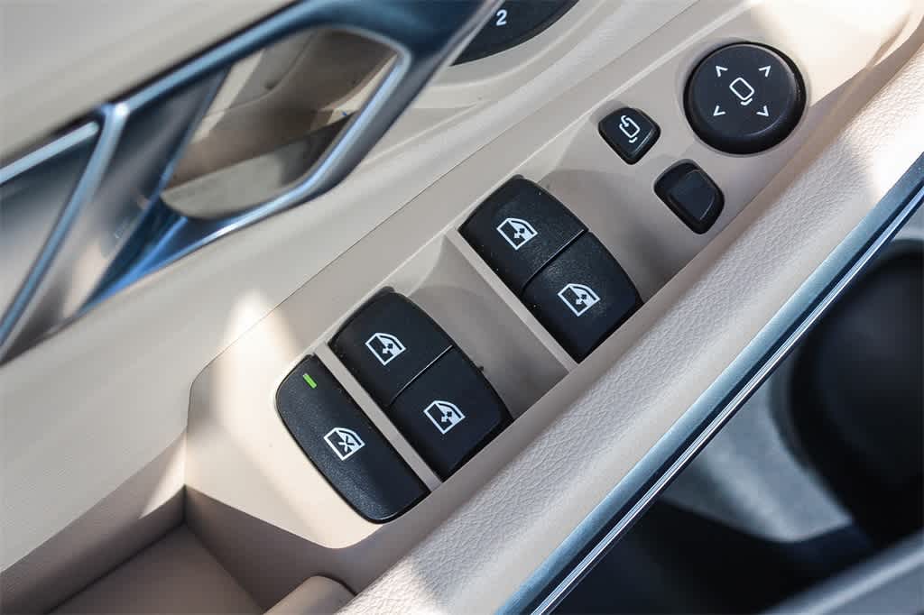 Thumbnail: 2019 BMW 3 Series - 20