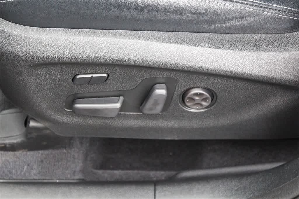 Thumbnail: 2019 Kia Sorento - 26