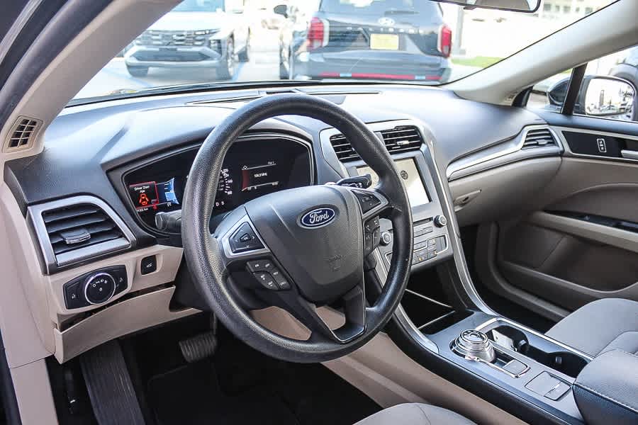 Thumbnail: 2018 Ford Fusion - 17