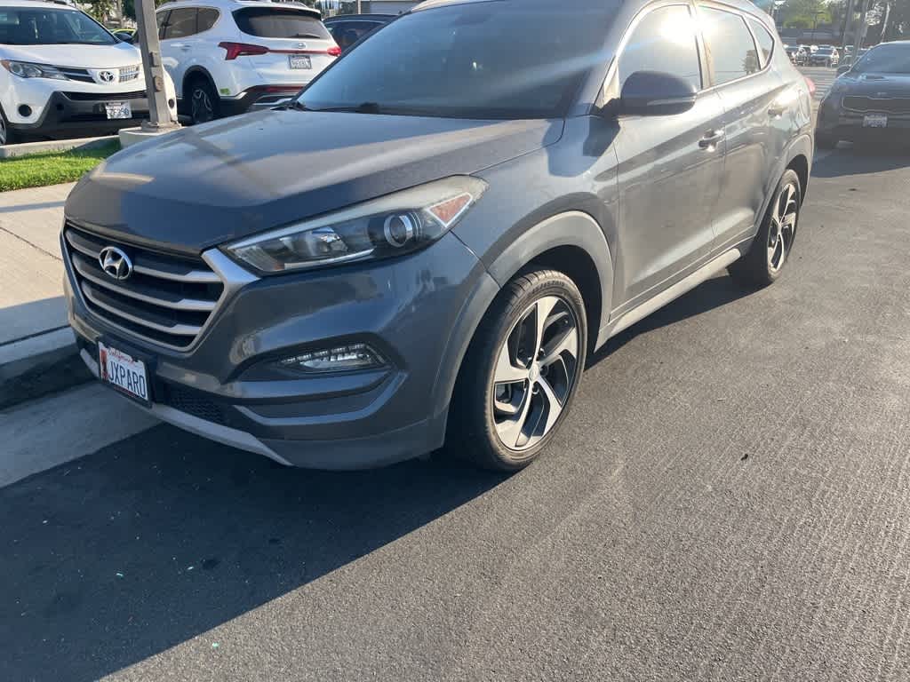 Thumbnail: 2017 Hyundai Tucson - 3