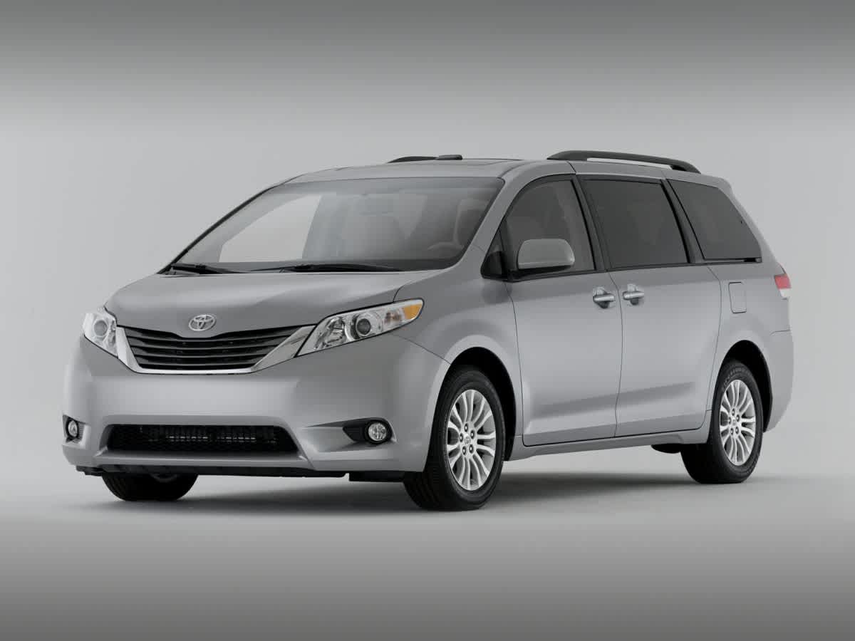 2011 Toyota Sienna SE -
                  Van Nuys, CA