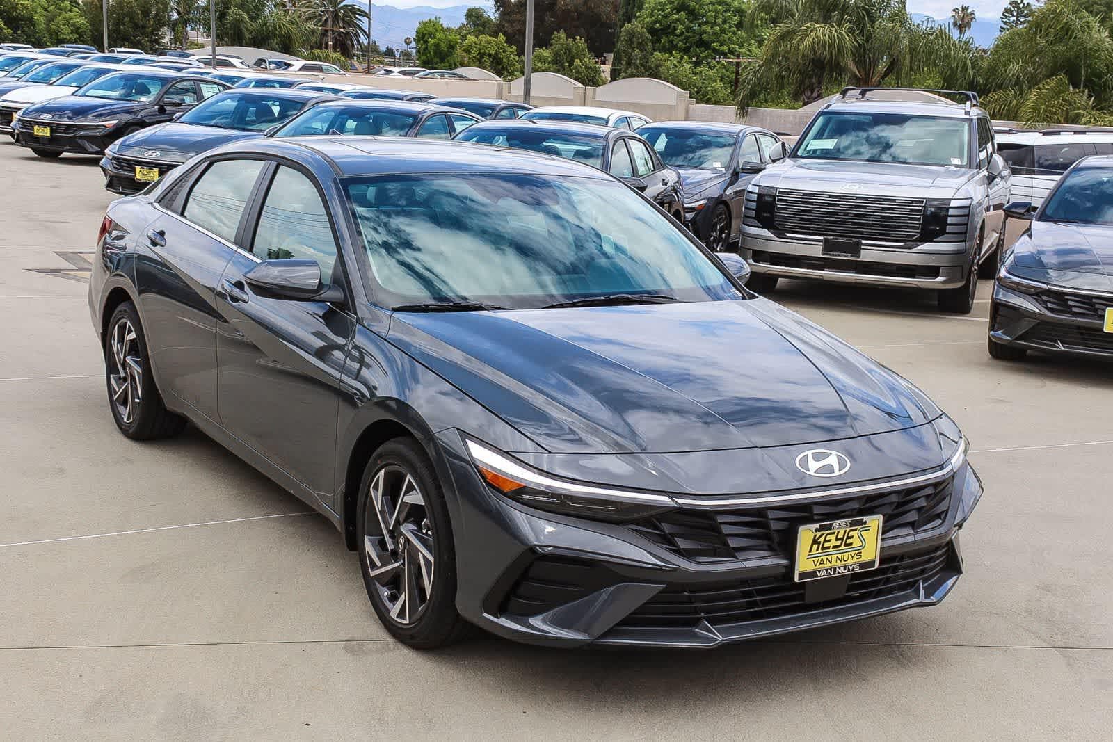 Thumbnail: 2026 Hyundai Elantra - 3