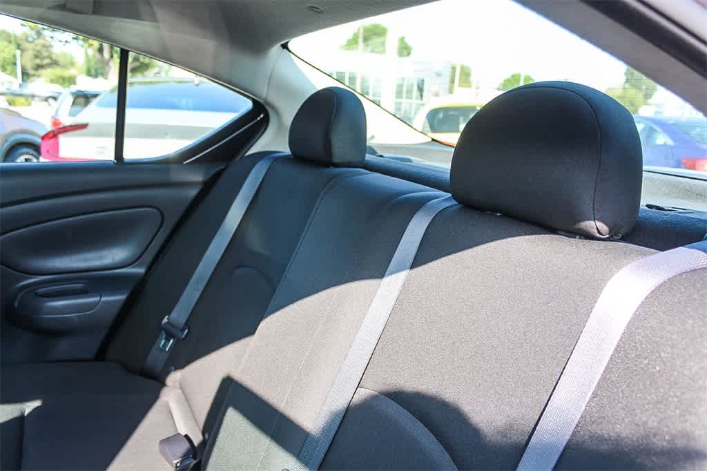 Thumbnail: 2015 Nissan Versa - 18