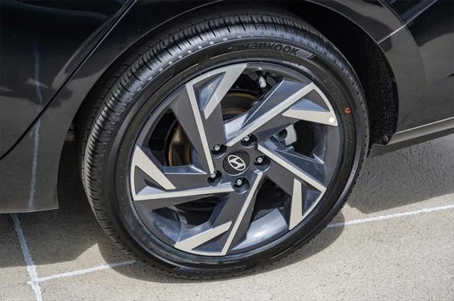Thumbnail: 2025 Hyundai Elantra - 11