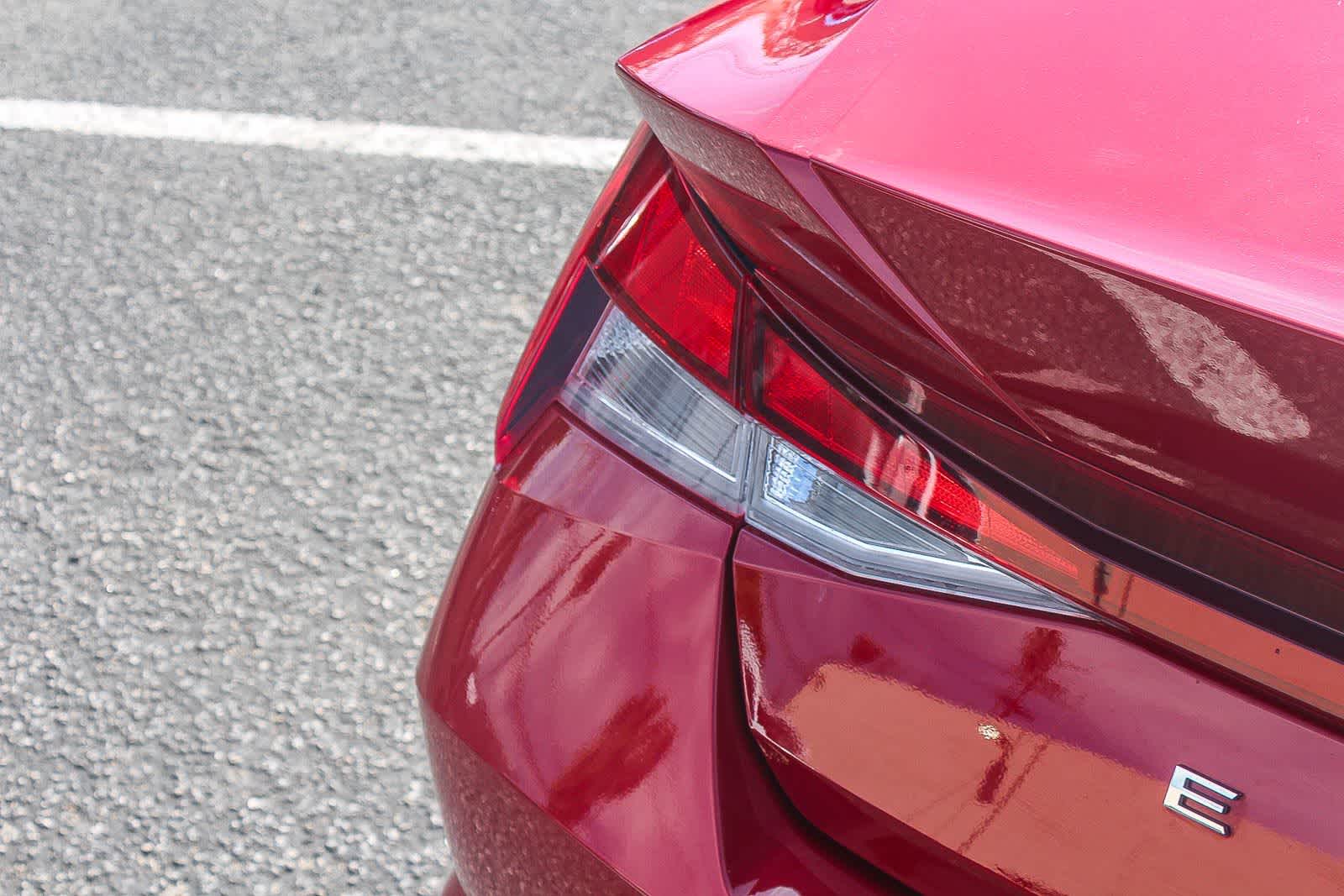 Thumbnail: 2023 Hyundai Elantra - 8