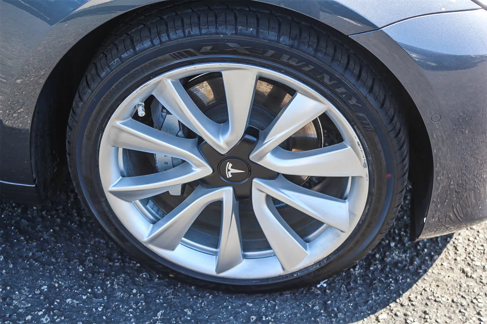 Thumbnail: 2020 Tesla Model 3 - 13