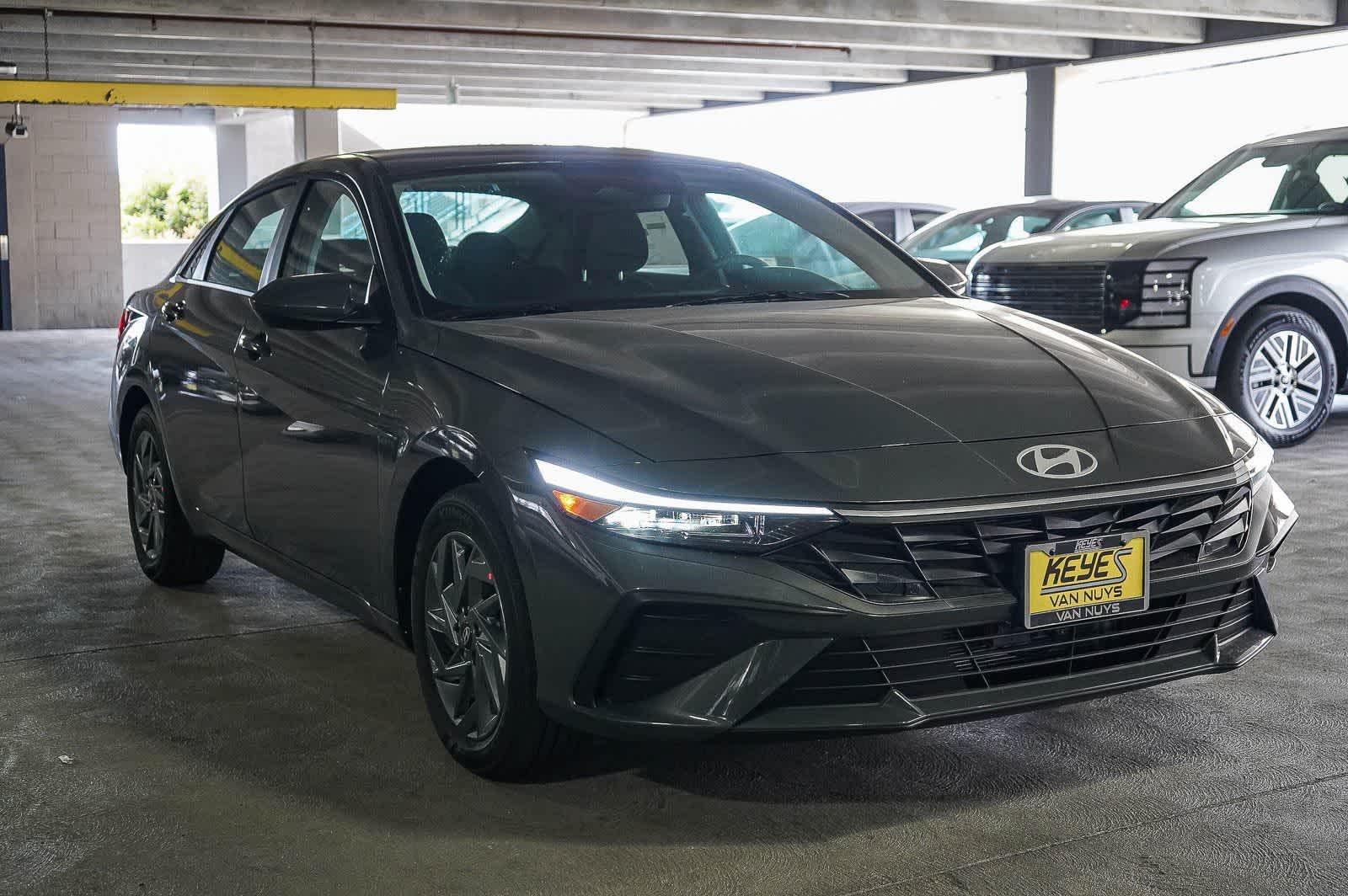 Thumbnail: 2026 Hyundai Elantra - 3