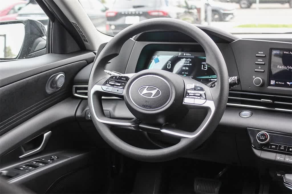 Thumbnail: 2025 Hyundai Elantra - 16