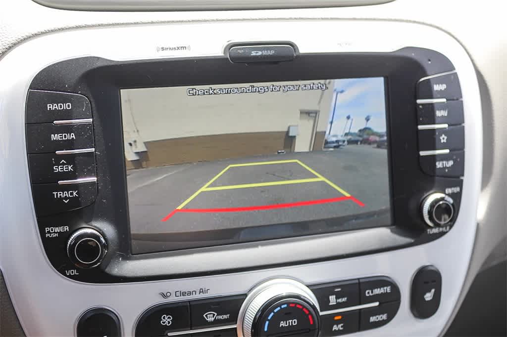 Thumbnail: 2019 Kia Soul EV - 23