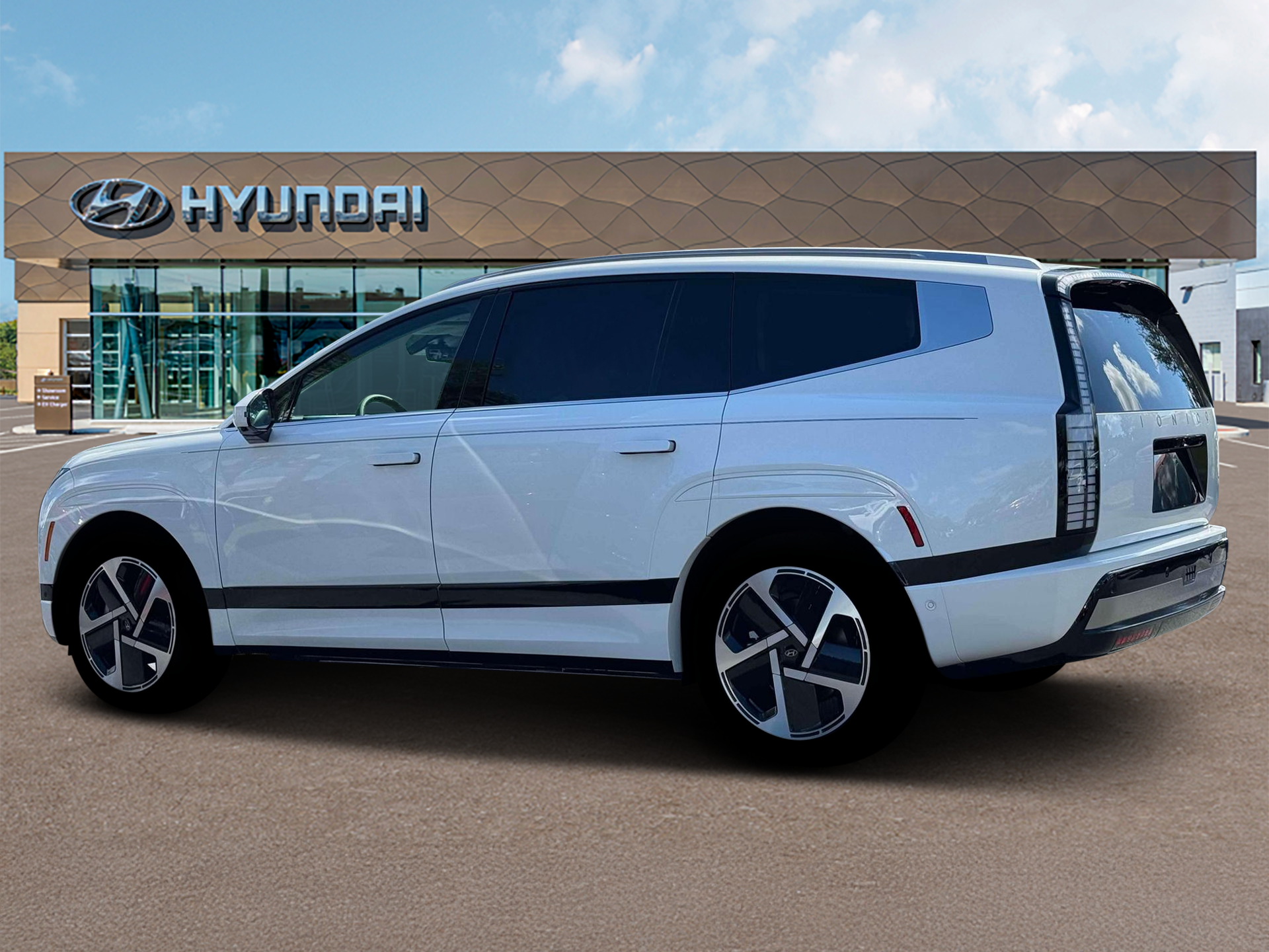 Thumbnail: 2026 Hyundai Ioniq - 4