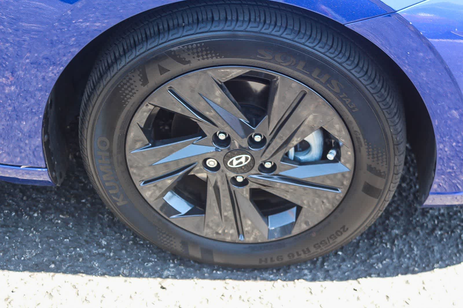 Thumbnail: 2023 Hyundai Elantra - 12