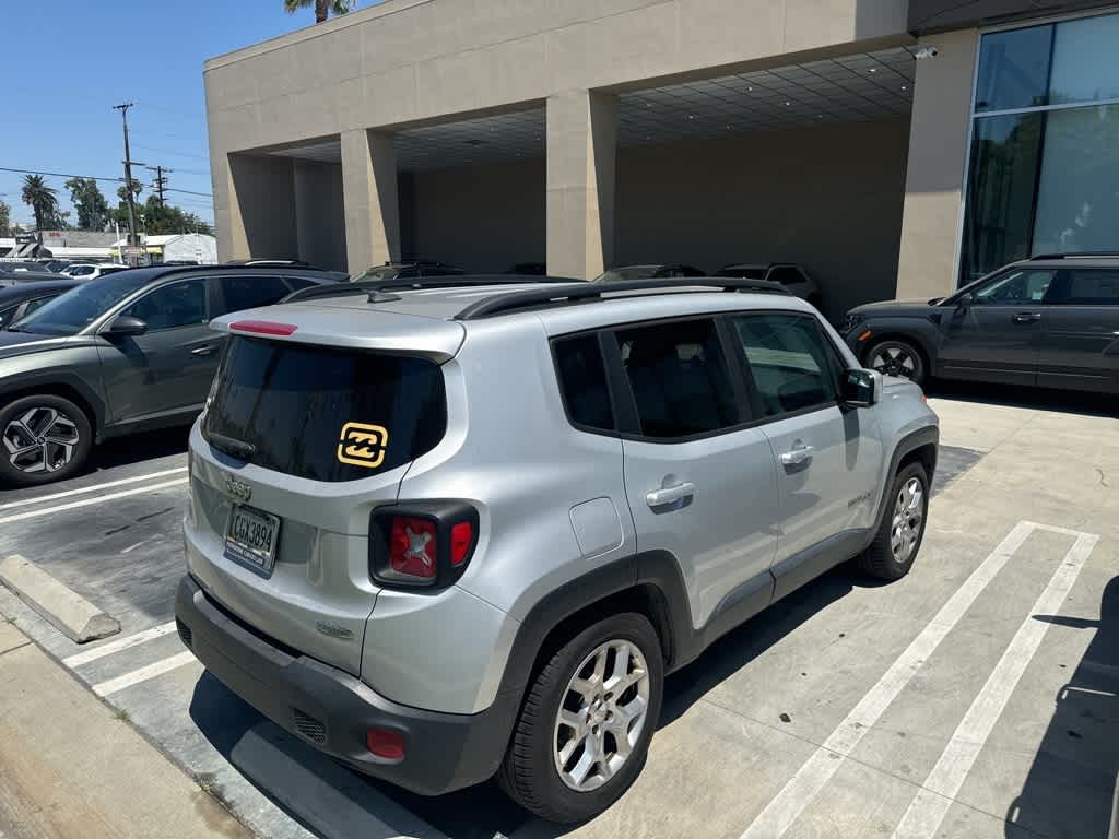 Thumbnail: 2017 Jeep Renegade - 13