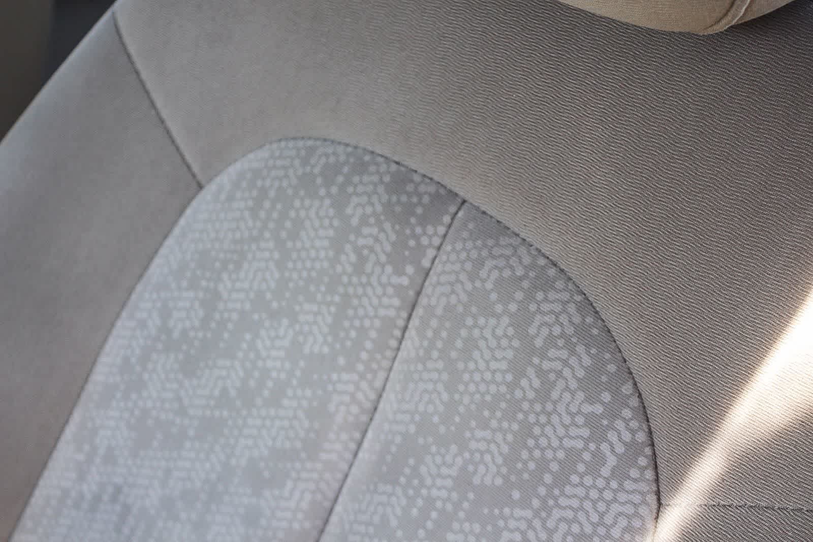 Thumbnail: 2010 Hyundai Elantra - 34