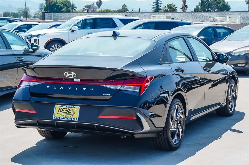 Thumbnail: 2025 Hyundai Elantra - 5