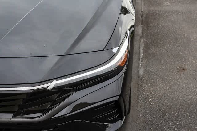 Thumbnail: 2025 Hyundai Elantra - 10