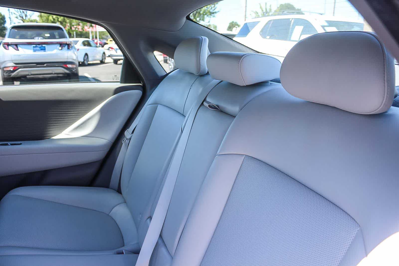 Thumbnail: 2023 Hyundai Ioniq 6 - 23