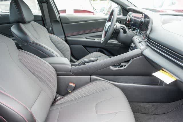 Thumbnail: 2025 Hyundai Elantra - 26