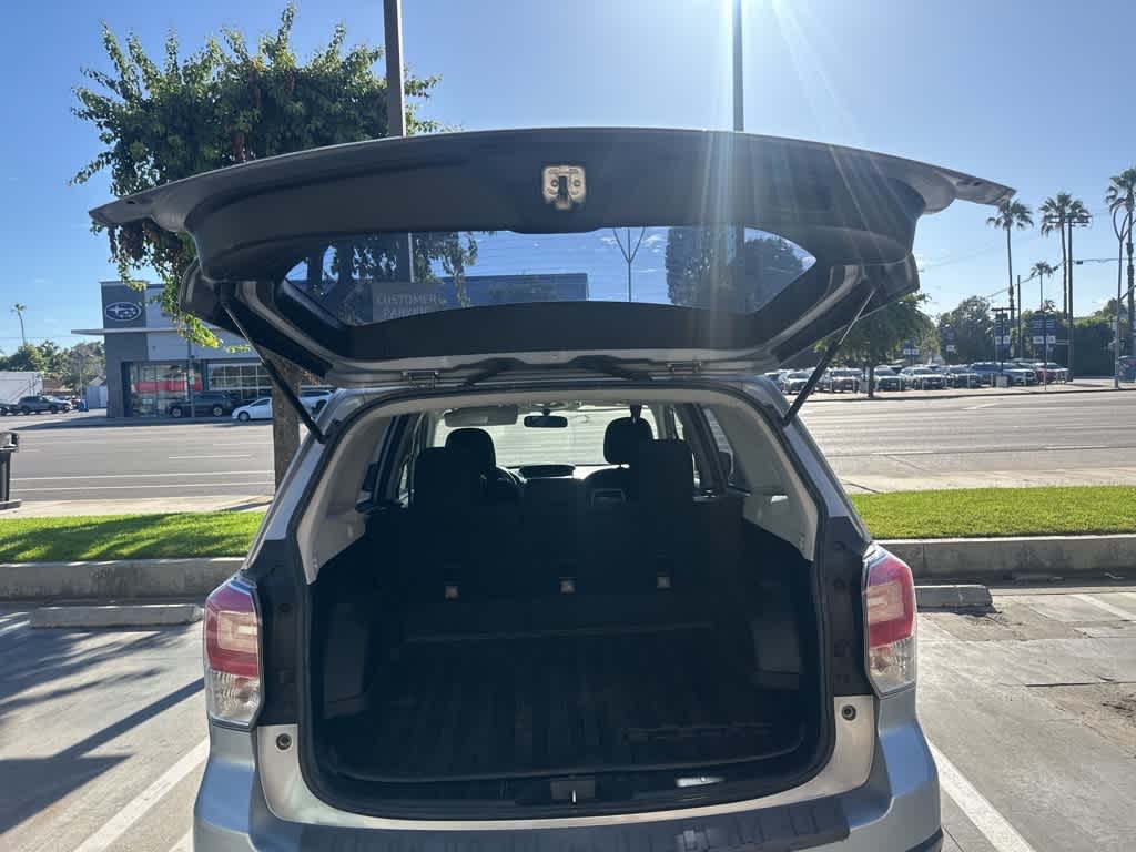 2017 Subaru Forester 2.5i 12