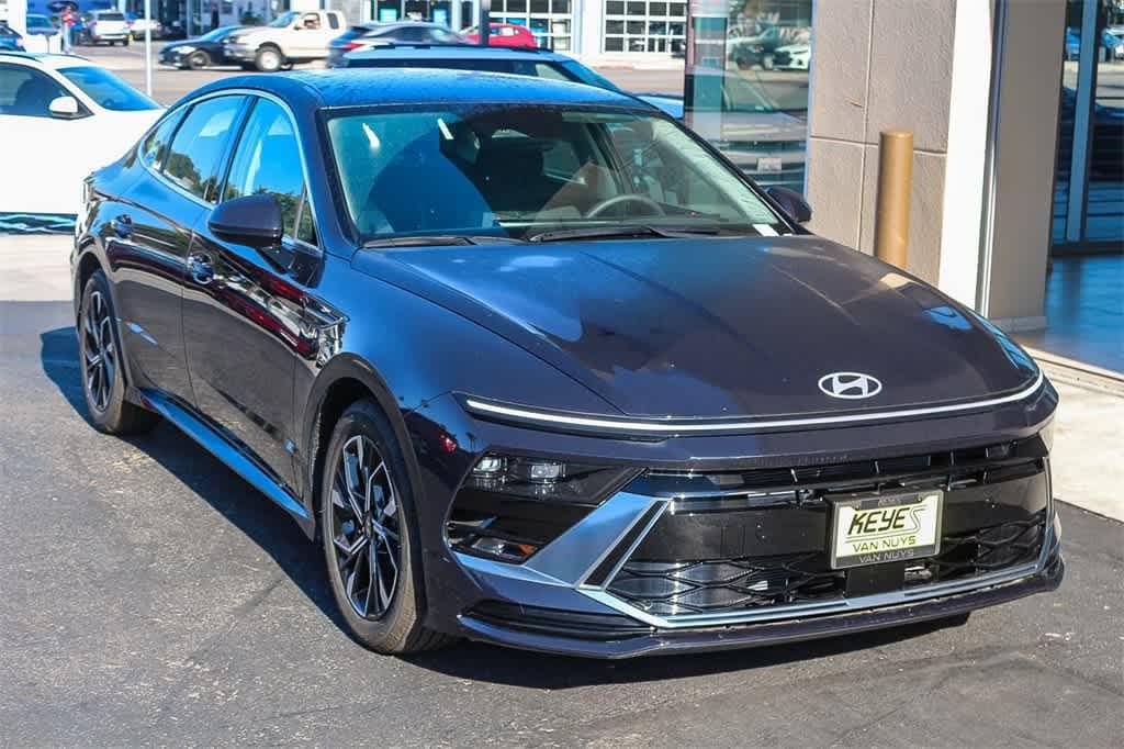Thumbnail: 2025 Hyundai Sonata - 3