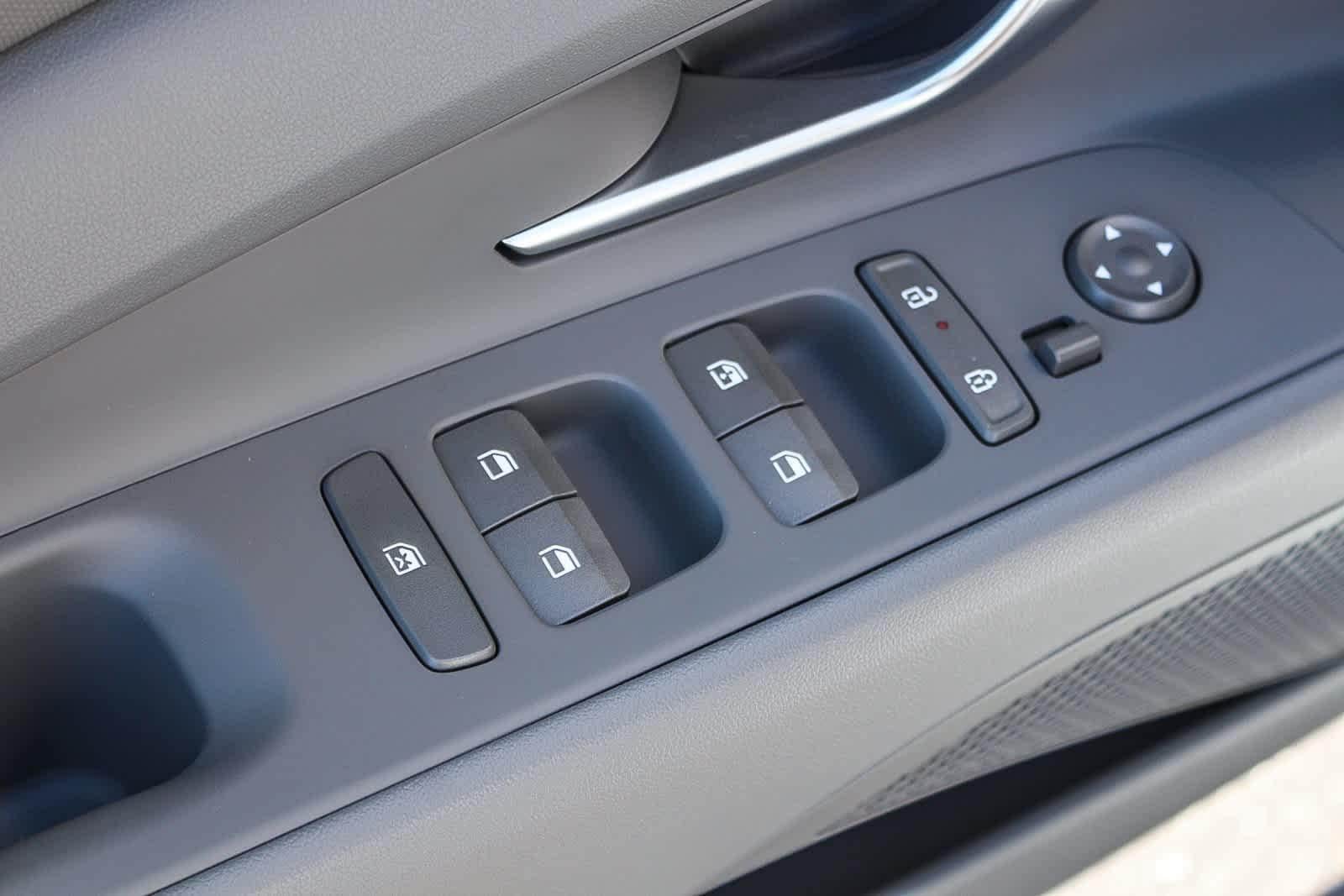 Thumbnail: 2025 Hyundai Elantra - 27