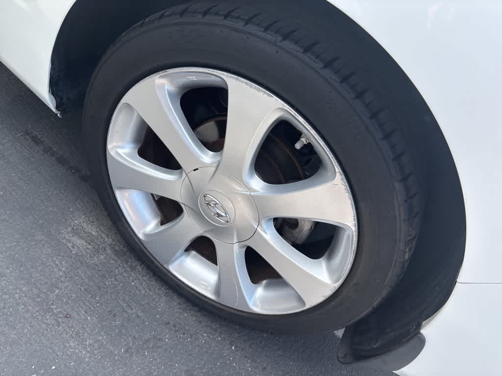 Thumbnail: 2013 Hyundai Elantra - 24