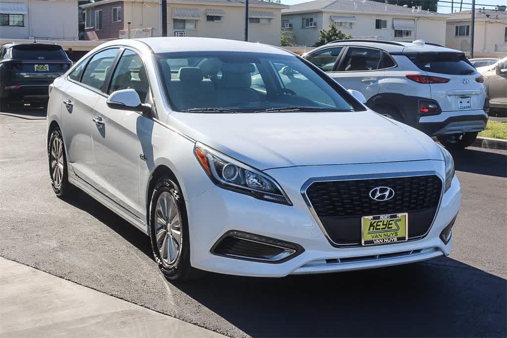 Thumbnail: 2017 Hyundai Sonata - 3