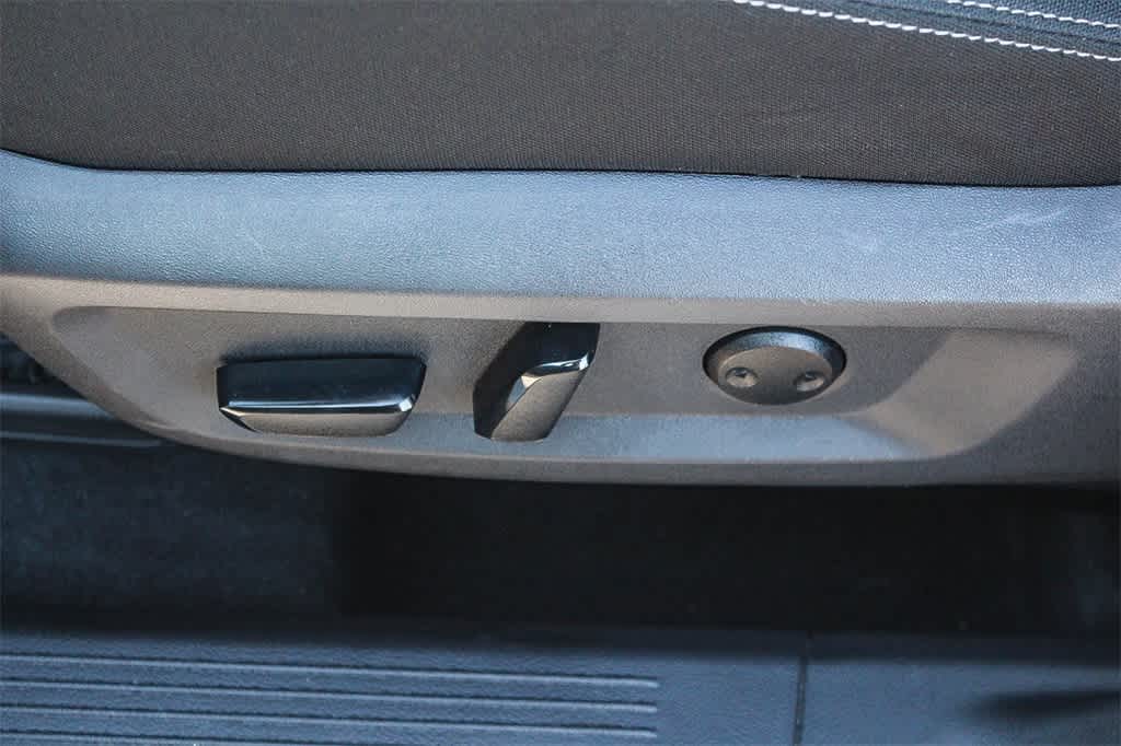 Thumbnail: 2021 Nissan Rogue - 18