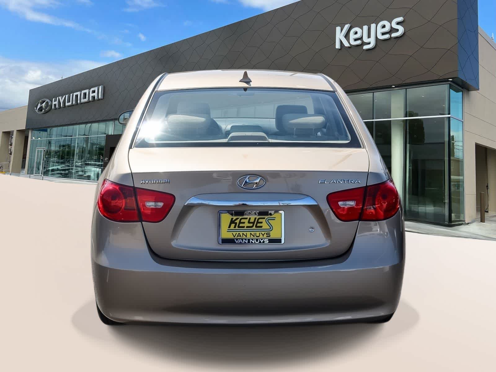 Thumbnail: 2010 Hyundai Elantra - 6