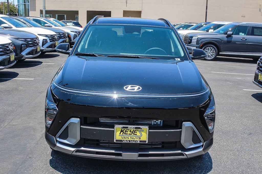 New 2026 Hyundai Kona Limited FWD SUV