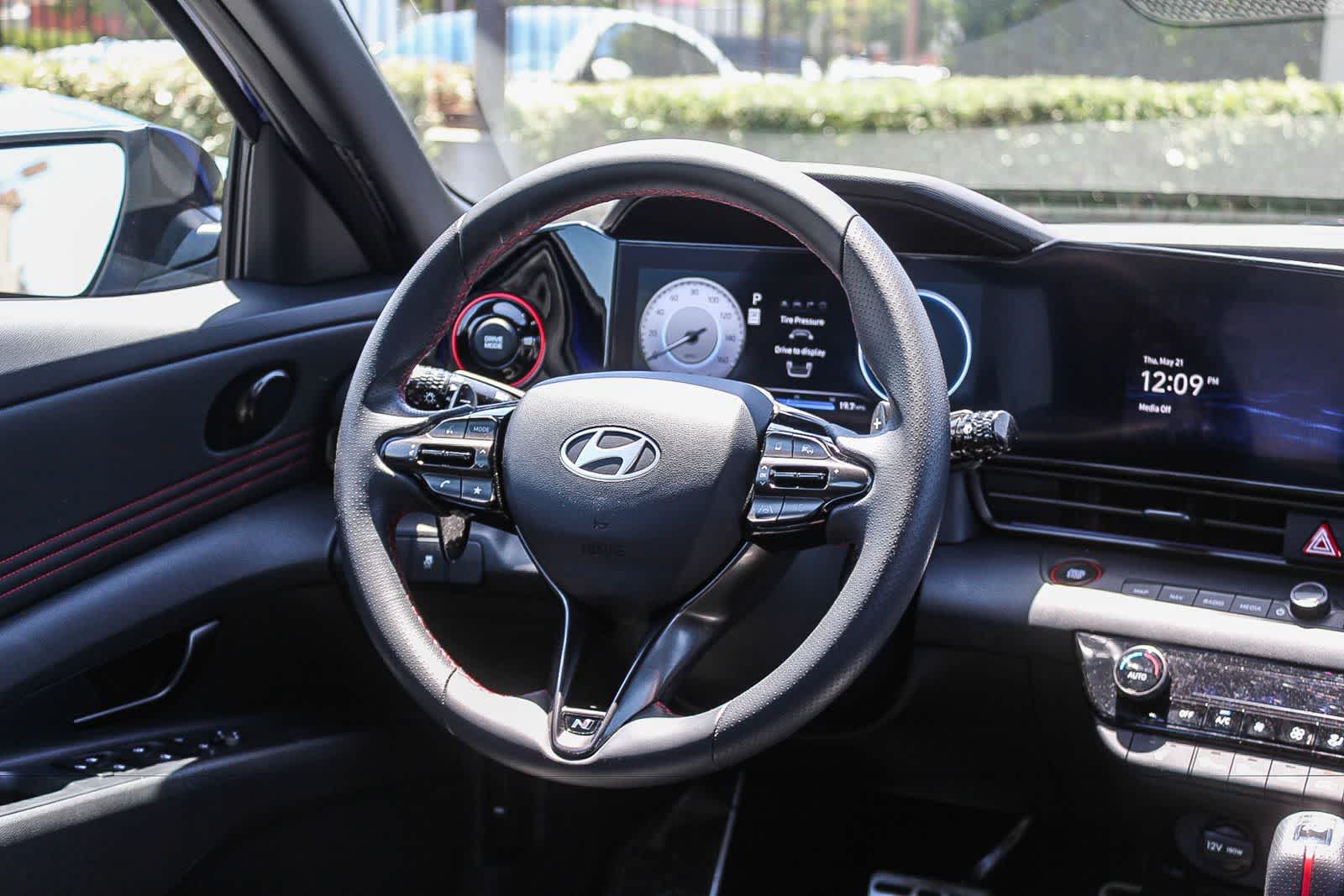 Thumbnail: 2025 Hyundai Elantra - 19