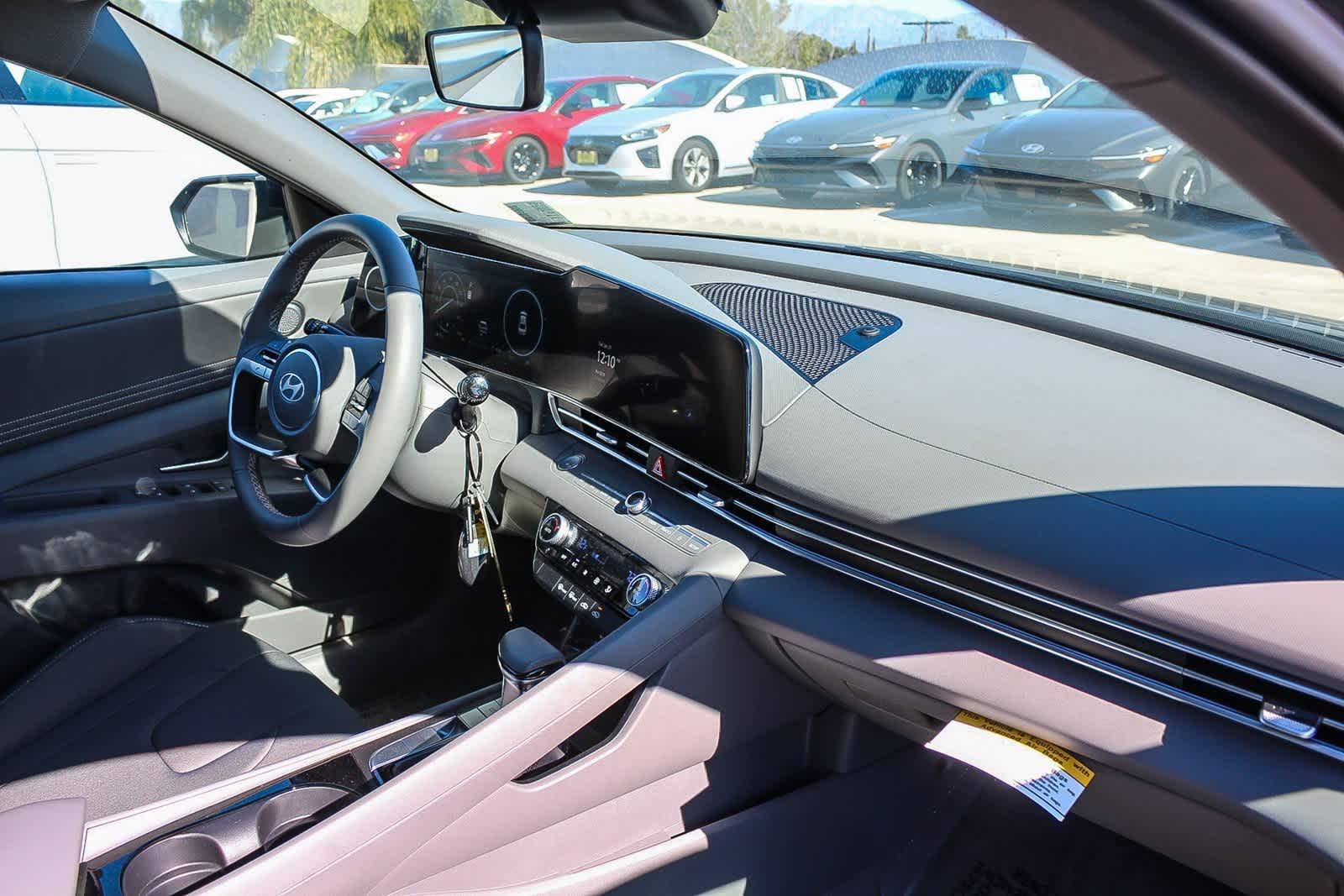 Thumbnail: 2025 Hyundai Elantra - 19