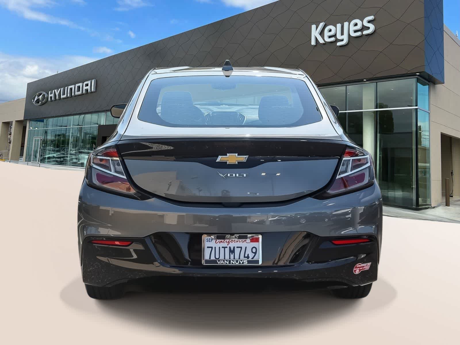 Thumbnail: 2017 Chevrolet Volt - 6